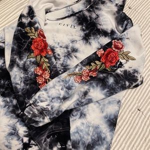 Civil Regime Rose Floral Lace Detail